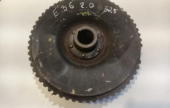 BMW 3 E36 Crankshaft pulley 1748141