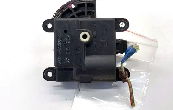 Nissan Qashqai Air flap motor/actuator A24850A7702000