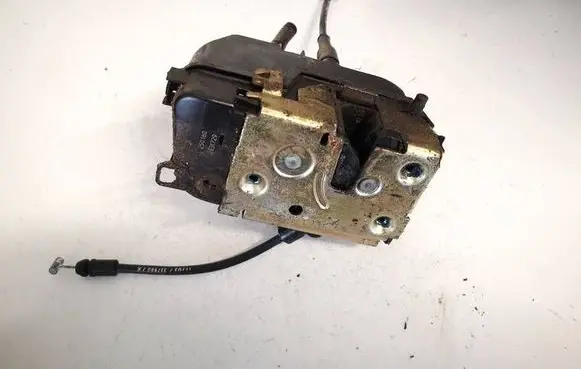 Nissan Primera Rear door lock 