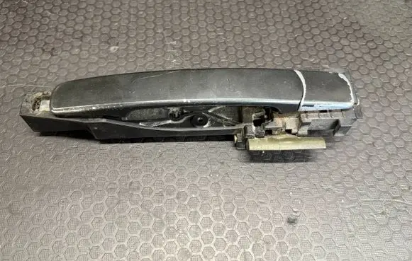 Rear door exterior handle