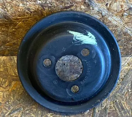 Mercedes-Benz 190 W201 Power steering pump pulley 2014600179