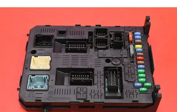 Peugeot 3008 I Fuse box set 966405908002