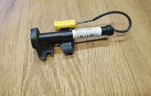 BMW X3 G01 Bonnet Pedestrian Airbag Actuator 7397495 51237397495