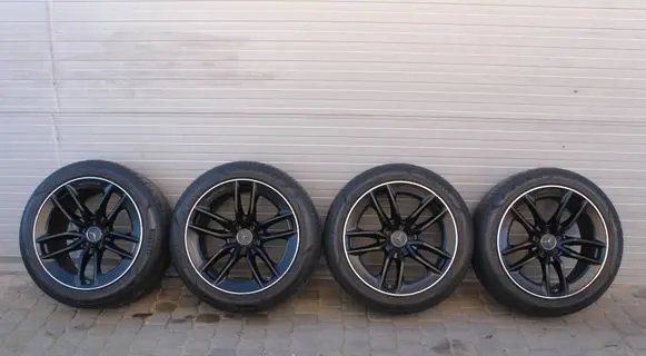 Mercedes-Benz AMG GT 4 x290 w290 R19 alloy rim A2904010300 A2904010200