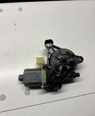 Audi A3 S3 8V Rear door window regulator motor 5Q0959802