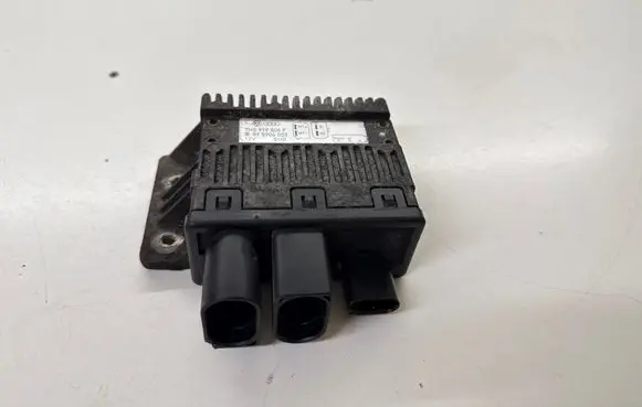 Volkswagen Multivan T5 Coolant fan relay 7H0919506F 895904000