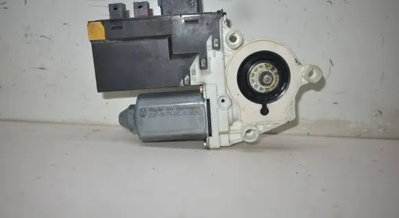 Front door window regulator motor