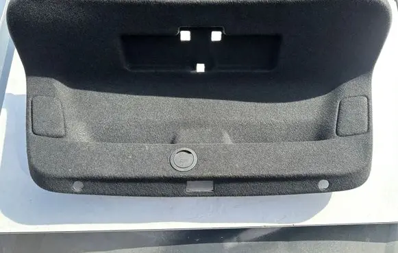 Volkswagen PASSAT B7 Tailgate/boot lid cover trim 