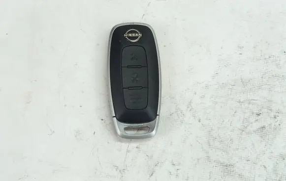 Nissan Juke II F16 Ignition key/card S180146106