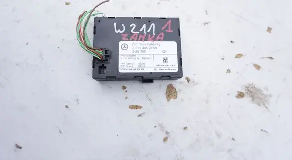 Mercedes-Benz E W211 Gateway control module A2114452600