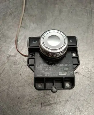 Mercedes-Benz E W212 Head unit multimedia control A2128701551 10905234 A2128701851