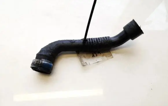 Volkswagen PASSAT B5 Engine coolant pipe/hose