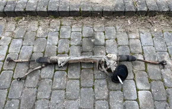 Mazda 3 I Steering rack 38300151