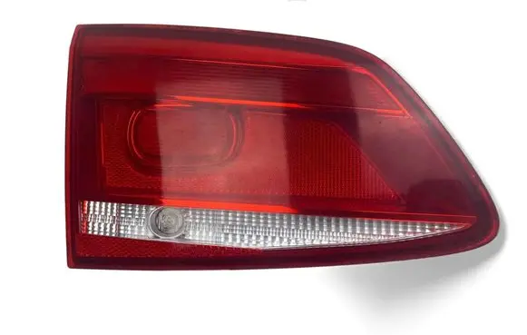 Volkswagen PASSAT B7 Rear/tail lights 3AF945093J