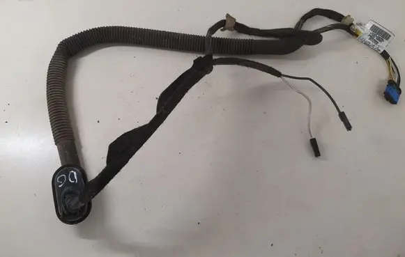 Opel Vivaro Loading door wiring loom 8200320924 93852490