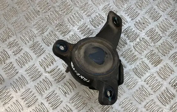 Subaru B9 Tribeca Engine mount bracket