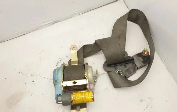 KIA Sorento Front seatbelt H2CUJ091102 041012