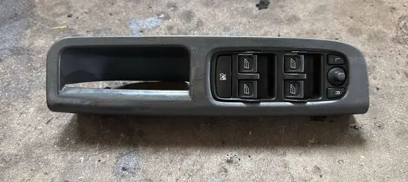 Volvo V50 Electric window control switch 30773210