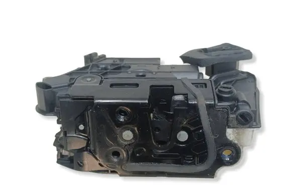 Skoda Octavia Mk3 (5E) Rear door lock 5E0839016A