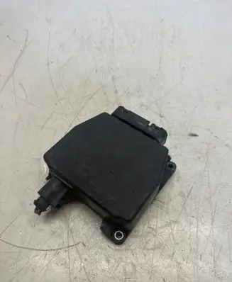 Volkswagen Golf V Turbo solenoid valve 3C0906625 400434F