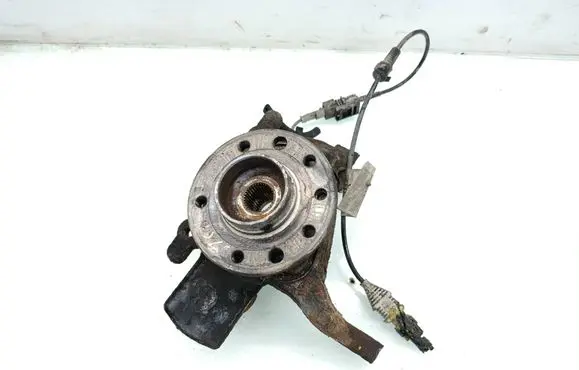 Opel Zafira B Front wheel hub 