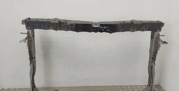 Toyota Auris 150 Radiator support slam panel