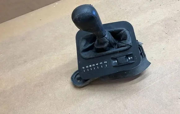 BMW 7 E38 Gear shift rod 8163810