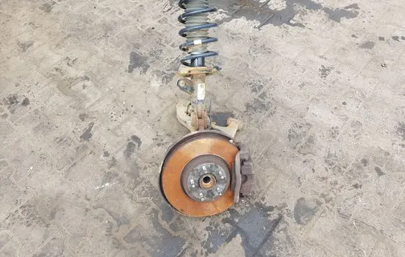 Opel Mokka Front wheel hub spindle knuckle 95137358