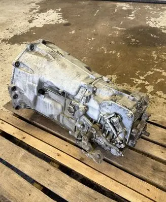 Volkswagen Crafter Manual 6 speed gearbox R9062610003 R9062610501