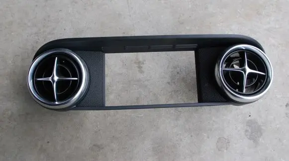 Mercedes-Benz SLK R172 Radio/GPS head unit trim 205KM