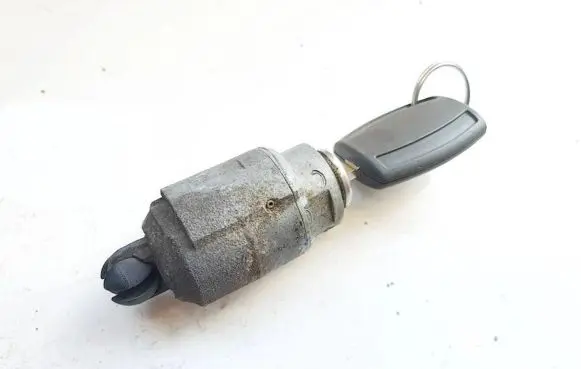 Ford Kuga I Ignition lock q68ba