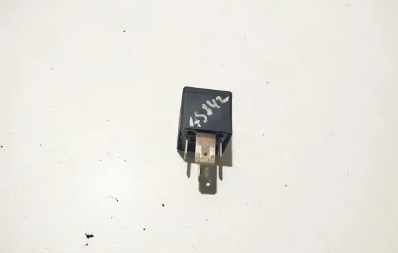 Alfa Romeo 166 Other relay 46520439 v23134-j52-x182