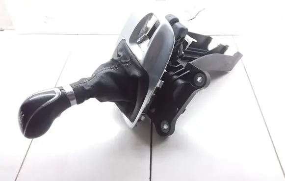Opel Meriva B Gear shifter/selector 8126300250