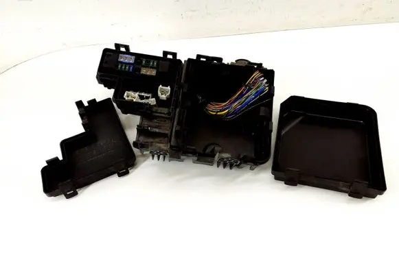 Nissan Qashqai Fuse box set 243824BA2A
