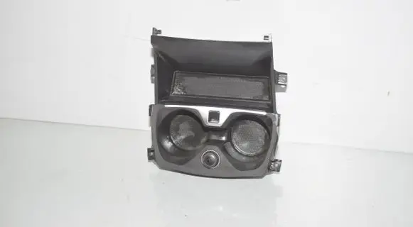 BMW 1 F40 Cup holder 5A37574 7951772 51167951772