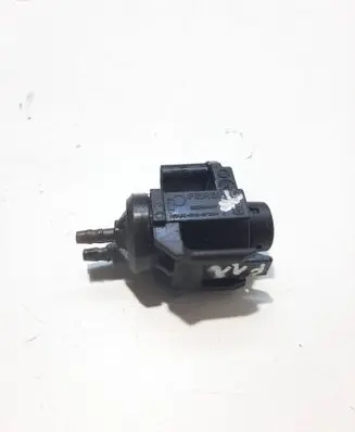 BMW 5 F10 F11 Vacuum valve 8570591 70478502