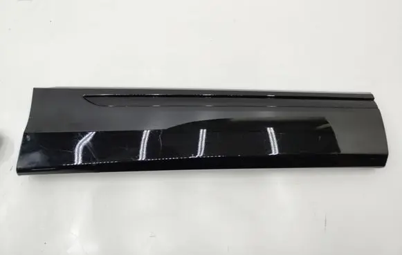 Audi Q8 Rear door trim (molding) 4M8853969B