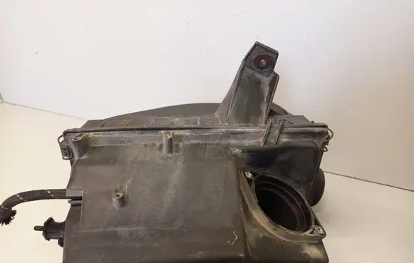 Audi 80 90 S2 B4 Air filter box 