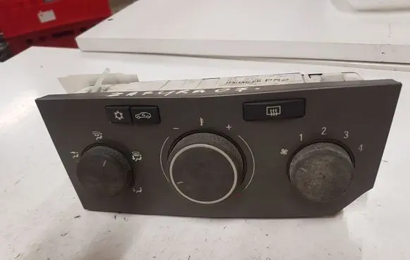 Opel Zafira B Climate control unit 901512410005