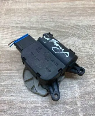 Audi A4 S4 B6 8E 8H Air flap motor/actuator 8E1820511C 0132801302 WithPlug