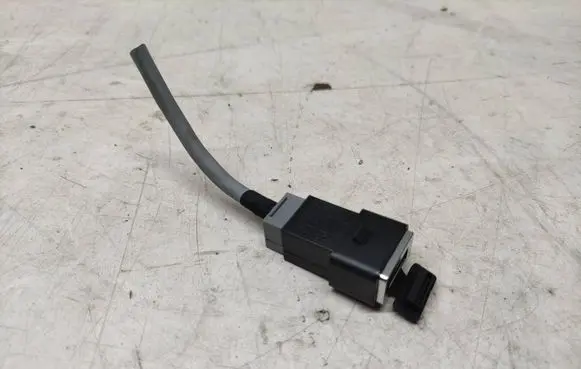 Volvo XC60 USB socket connector 8M5T19A164