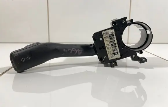 Audi A6 S6 C5 4B Indicator stalk 8L0953513G 202852