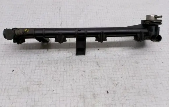 Renault Megane I Fuel main line pipe 7700273495