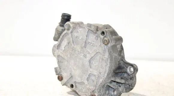 Volkswagen Transporter - Caravelle T5 Vacuum pump 03L145100F