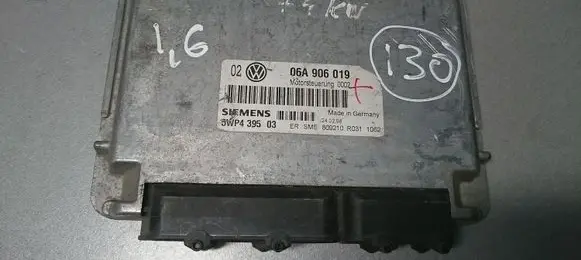 Volkswagen Golf IV Engine control unit/module 06A906019 5WP439503