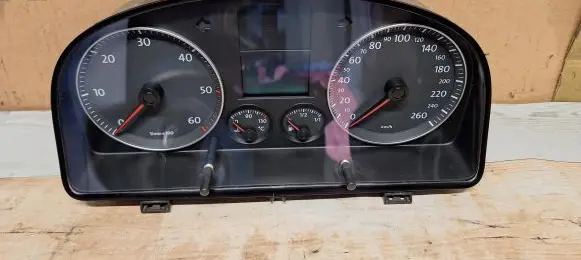 Volkswagen Touran I Speedometer (instrument cluster) 1T0920860A