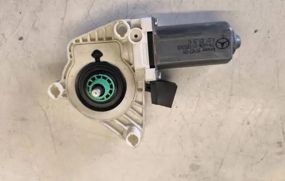 Mercedes-Benz S AMG W221 Front door window regulator motor A2218202842 7746009601 997457101