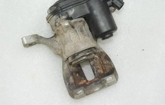 Toyota Yaris XP210 Rear brake caliper 47830K0010 47831F4030 463100D010