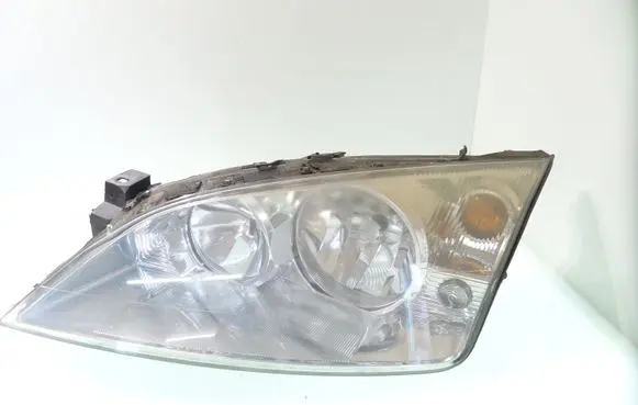 Ford Mondeo Mk III Headlight/headlamp 1305239176 0301174201