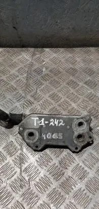 Toyota RAV 4 (XA30) Oil filter mounting bracket 157100R011 T1242